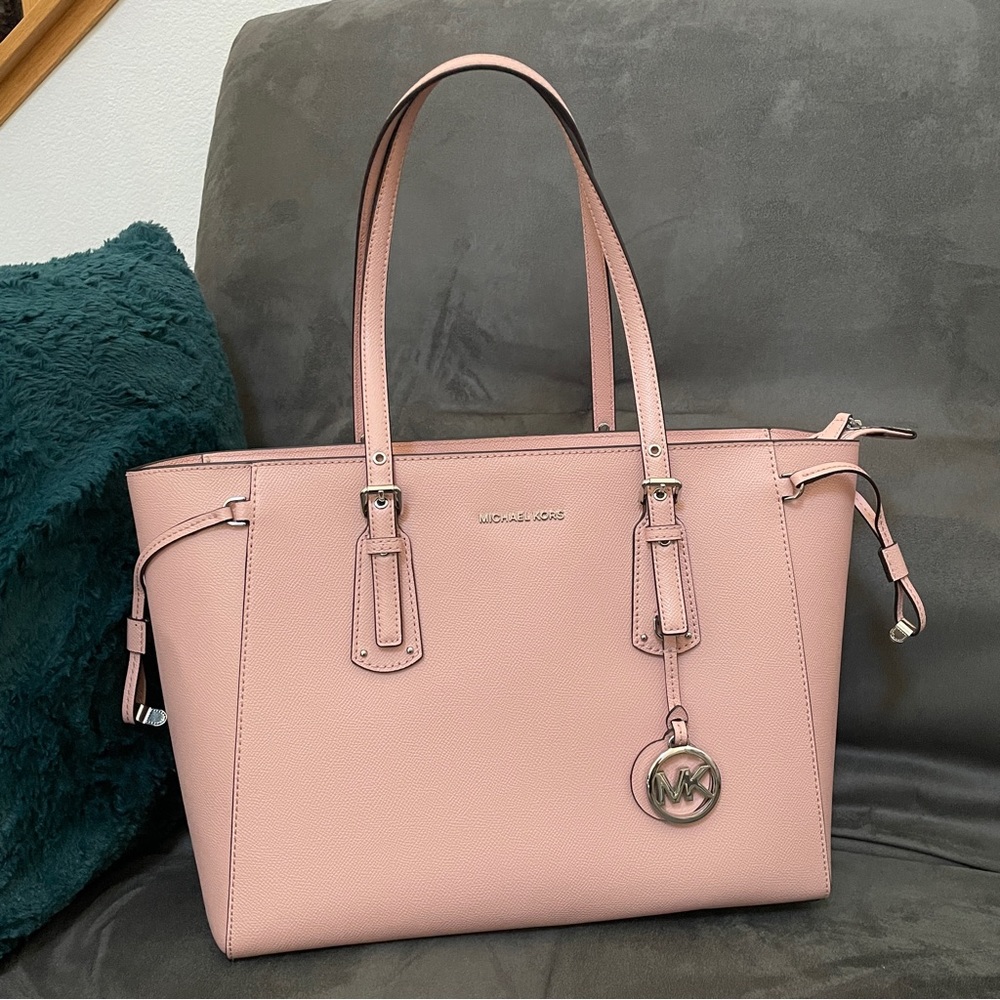 Michael Kors Voyager medium leather tote - pink